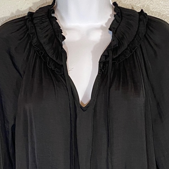 Elegant Black Women's Top - Picture 4 of 8